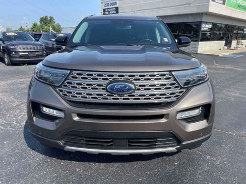 Used 2021 Ford Explorer Limited w/ Equipment Group 301A RWD image 2