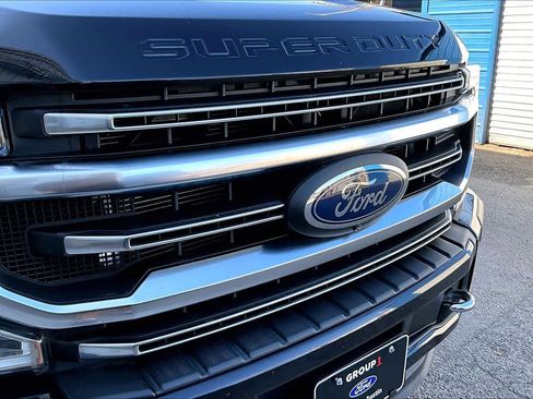 Used 2021 Ford F250 Platinum w/ FX4 Off-Road Package image 30