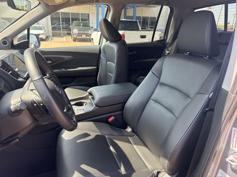 Used 2025 Honda Ridgeline RTL image 9