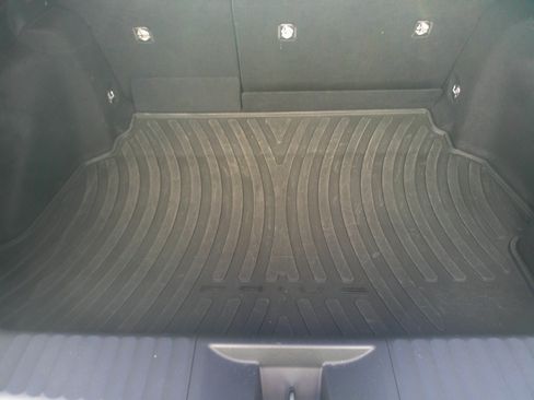 Used 2023 Toyota Prius LE image 32