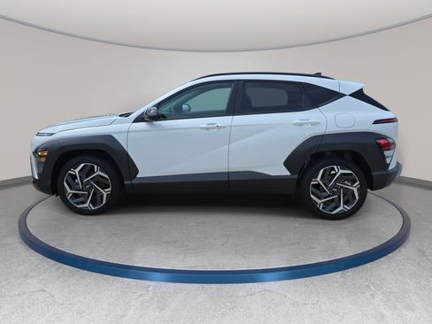 Used 2026 Hyundai Kona SEL Premium FWD image 9
