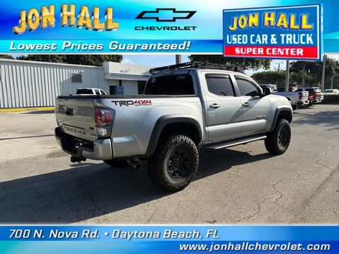Used 2023 Toyota Tacoma TRD Off-Road w/ TRD Premium Off Road Package AWD/4WD image 11