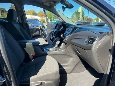 Used 2023 Chevrolet Equinox LT w/ Driver Convenience Package image 11