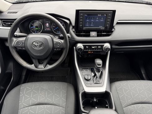 Certified 2022 Toyota RAV4 XLE image 19