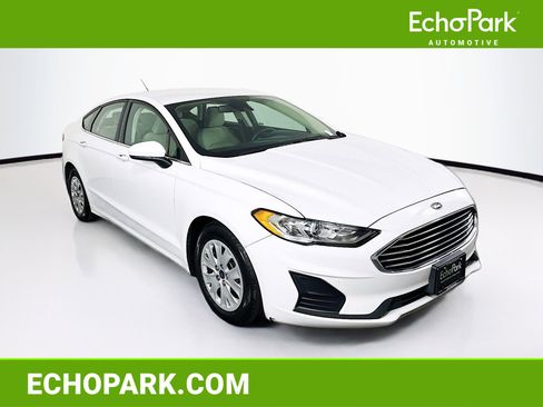 Used 2019 Ford Fusion S image 1