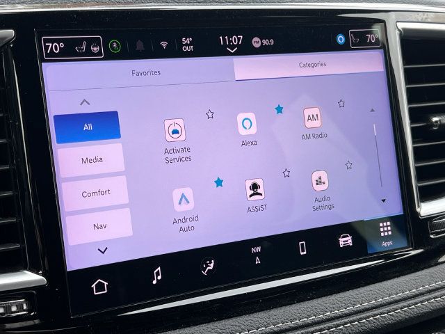 Used 2025 Chrysler Pacifica Limited FWD image 28