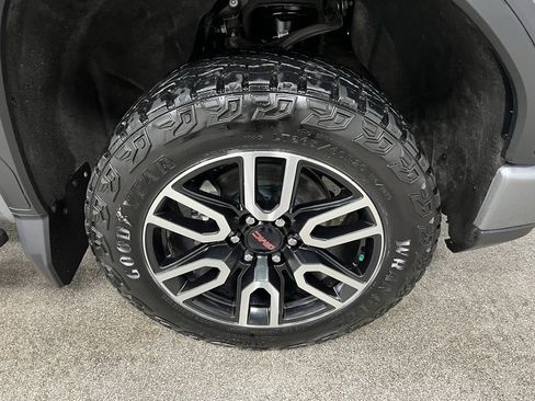 Used 2024 GMC Sierra 1500 AT4 image 21