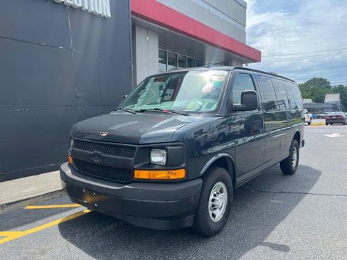 Used 2017 Chevrolet Express 2500 LS image 3