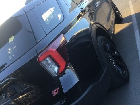 Used 2023 Ford Explorer ST w/ Equipment Group 401A image 3