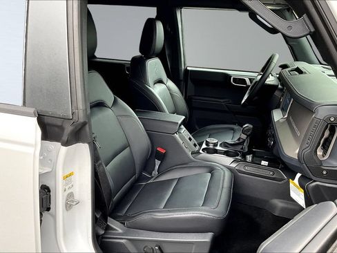 New 2026 Ford Bronco Outer Banks AWD/4WD image 11