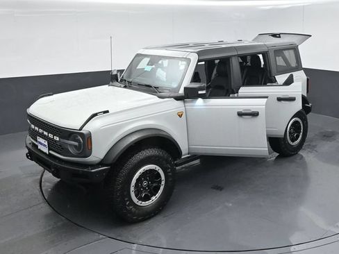 Certified 2024 Ford Bronco Badlands AWD/4WD image 57