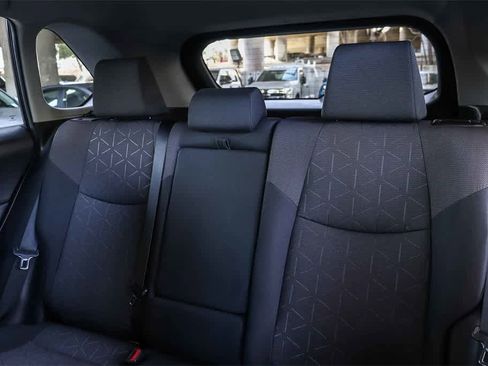 Used 2020 Toyota RAV4 XLE w/ Carpet Mat Package image 19
