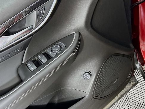 Used 2023 Buick Envision Essence image 17