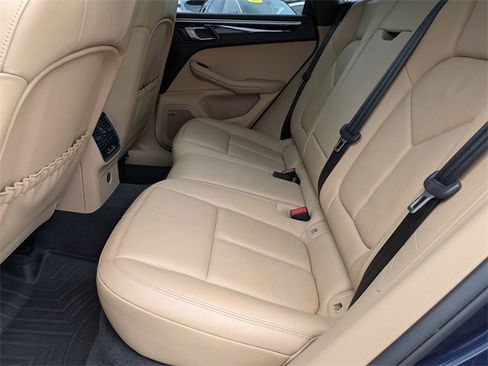 Used 2019 Porsche Macan S image 26