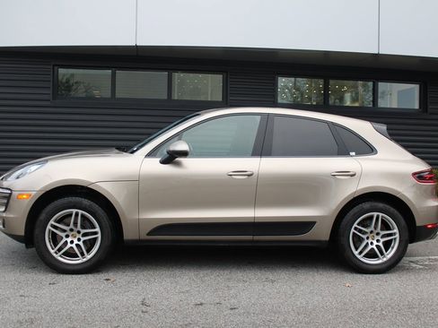 Used 2018 Porsche Macan image 2