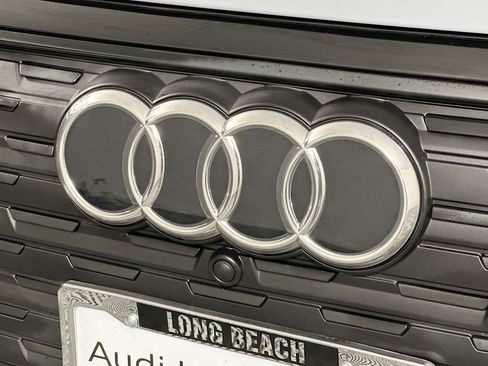 Used 2024 Audi Q4 e-tron Prestige AWD/4WD image 15