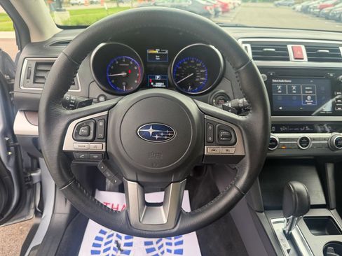 Used 2017 Subaru Outback 2.5i Limited AWD/4WD image 10