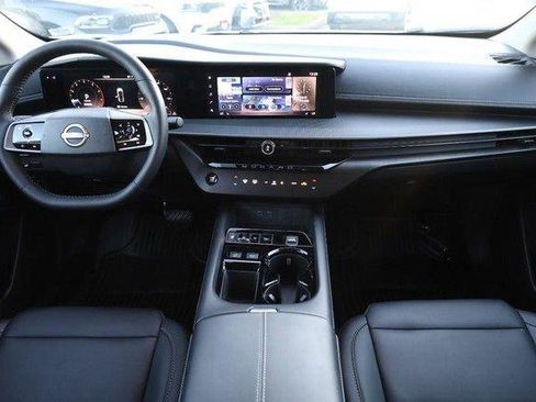 Used 2025 Nissan Murano SV FWD image 23