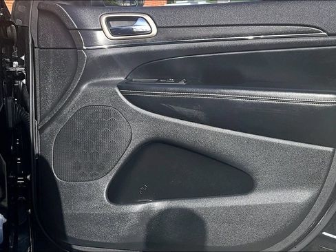 Used 2015 Jeep Grand Cherokee Limited RWD image 25