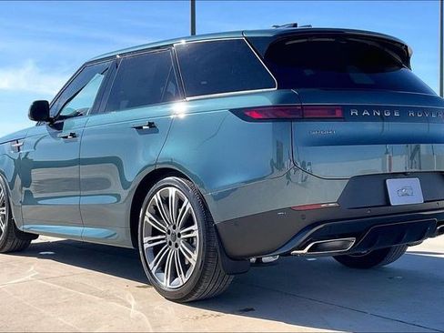 New 2026 Land Rover Range Rover Sport SE image 3