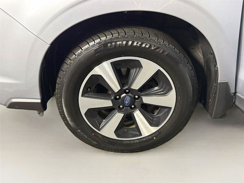 Used 2017 Subaru Forester 2.5i Premium AWD/4WD image 32