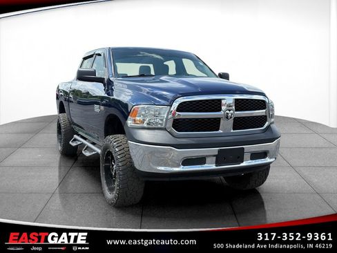 Used 2018 RAM 1500 Classic SLT AWD/4WD image 1
