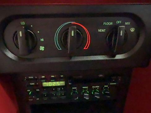 Used 1992 Ford Mustang LX RWD image 25