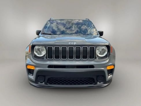 Used 2019 Jeep Renegade Sport w/ Sport Appearance Group AWD/4WD image 3
