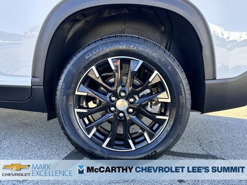 New 2026 Chevrolet Traverse LT w/ Sun and Wheel Package image 11