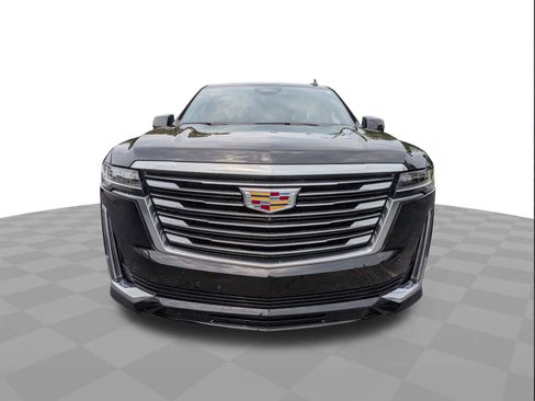 Certified 2022 Cadillac Escalade Premium Luxury Platinum w/ Heavy-Duty Trailer Package AWD/4WD image 9