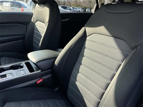 Used 2023 Ford Edge SE image 27