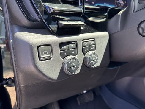 Used 2024 Chevrolet Silverado 1500 ZR2 w/ Technology Package image 23