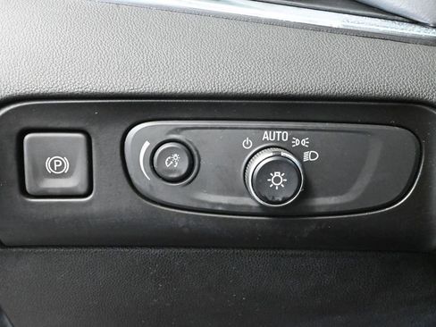 Used 2021 Buick Enclave Premium w/ Surround and Sites Package image 34