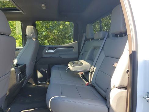 New 2026 GMC Sierra 1500 SLT w/ SLT Premium Package AWD/4WD image 16