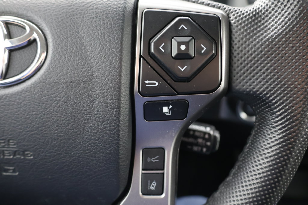 Used 2023 Toyota Tacoma SR5 AWD/4WD image 12