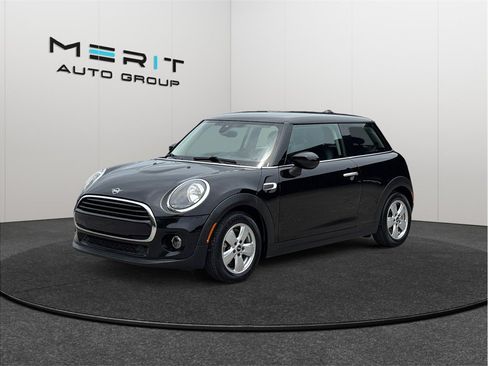 Used 2021 MINI Cooper 2-Door Hardtop FWD image 4