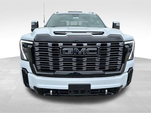 New 2026 GMC Sierra 3500 Denali Ultimate AWD/4WD image 2