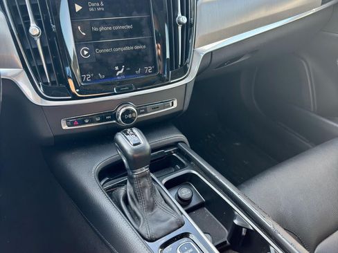 Used 2017 Volvo S90 T6 Momentum w/ Vision Package AWD/4WD image 24