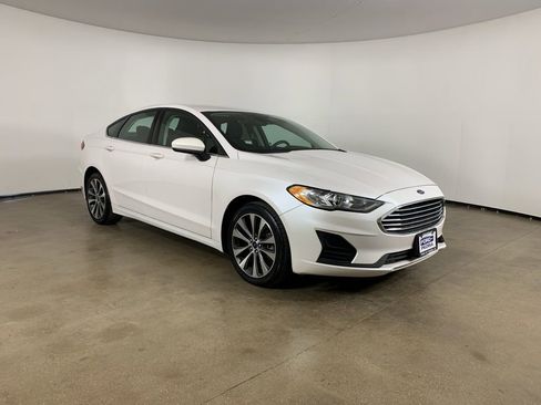 Used 2019 Ford Fusion SE image 5