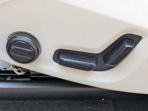 Certified 2023 Volvo XC90 B5 Core image 21