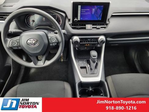 Used 2025 Toyota RAV4 LE image 27
