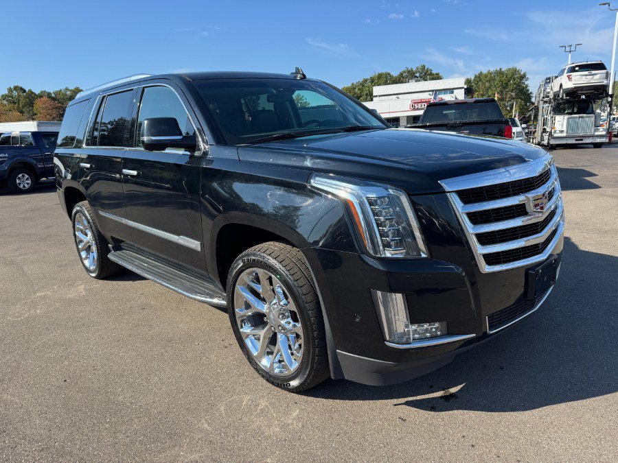 Used 2018 Cadillac Escalade Luxury AWD/4WD image 7