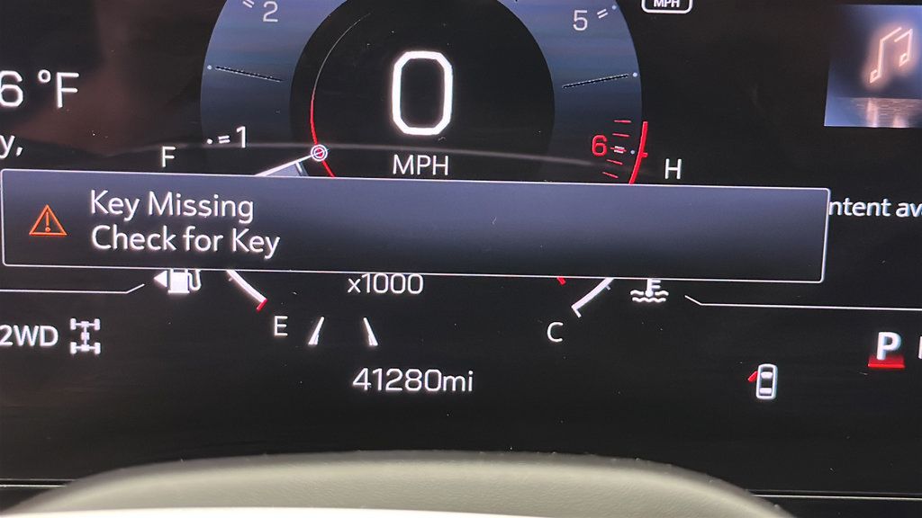 Used 2025 GMC Yukon Denali AWD/4WD image 15