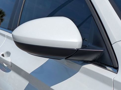 Used 2025 Volkswagen Jetta SE image 12