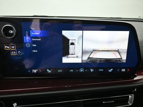 New 2026 Chevrolet Traverse Z71 w/ Enhanced Driving Package image 18