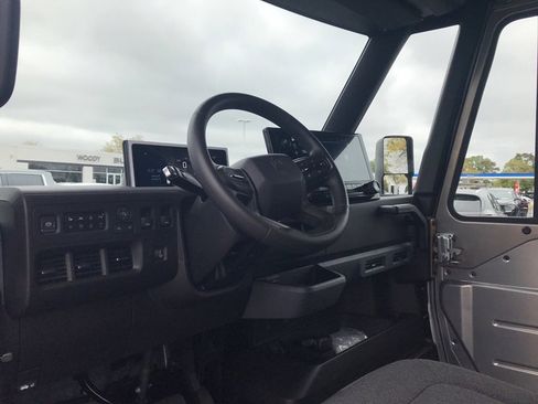 Used 2024 Chevrolet Brightdrop 600 w/ Commercial Equipment Package image 16