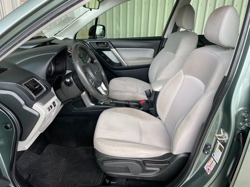Used 2017 Subaru Forester 2.5i w/ Alloy Wheel Package AWD/4WD image 8