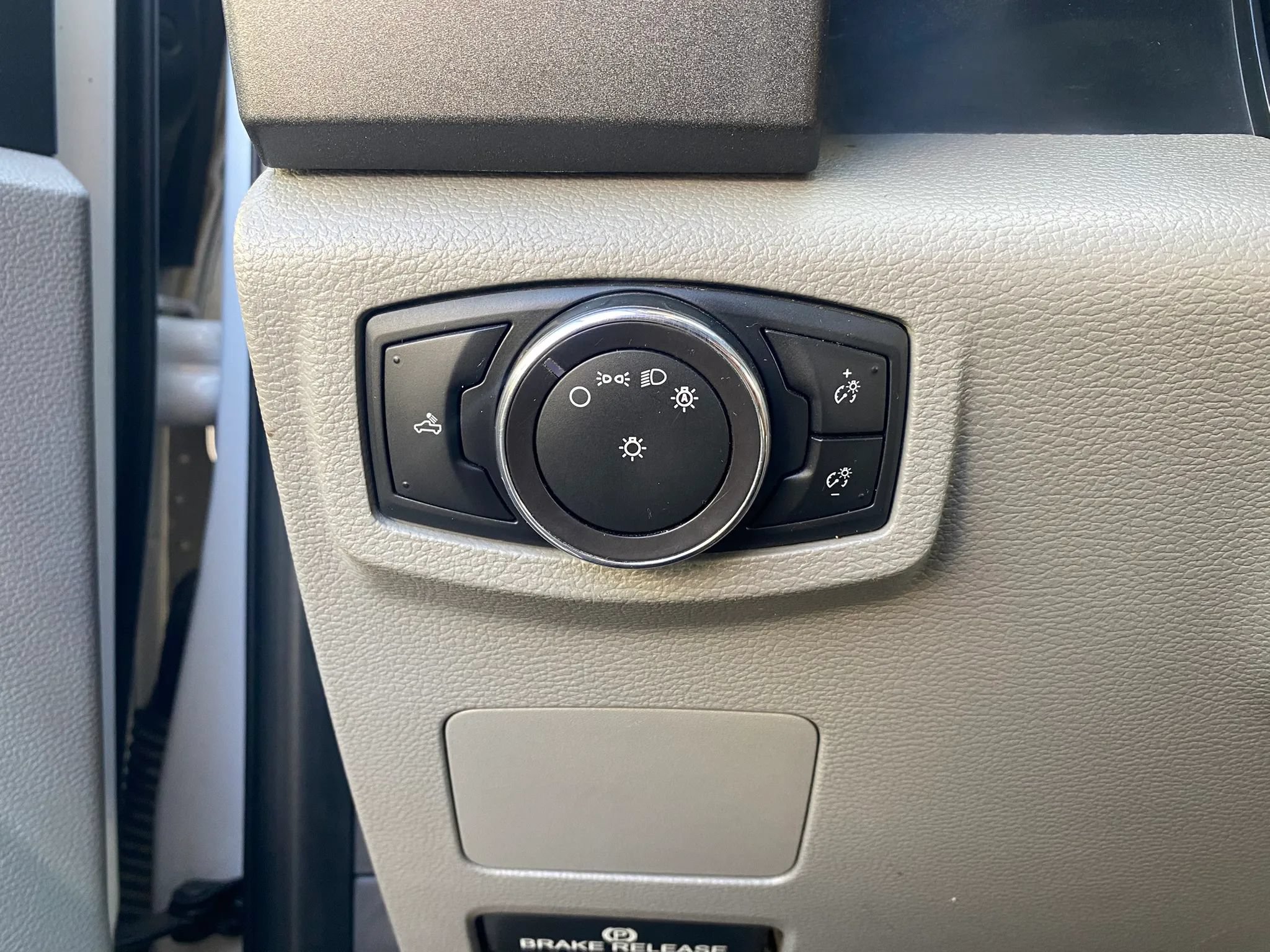 Used 2017 Ford F250 XL w/ Power Equipment Group AWD/4WD image 18