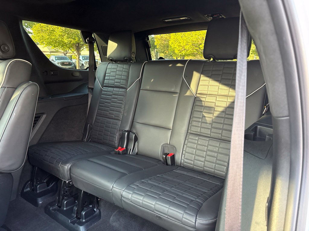 Used 2024 Cadillac Escalade V w/ LPO, ONYX Package AWD/4WD image 23