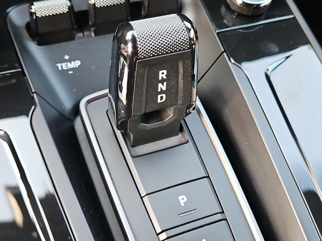 Certified 2025 Porsche 911 Carrera GTS RWD image 33